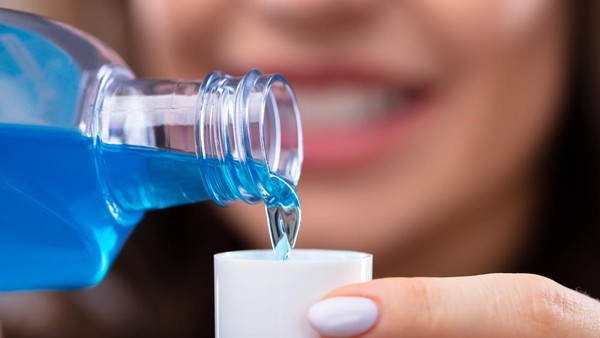 Simak Efek Obat Kumur Untuk Kesehatan Gigi!
