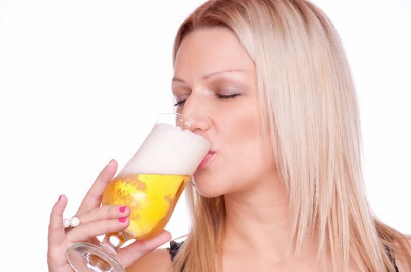 Stop Konsumsi Alkohol Berlebihan! Ini Efek Alkohol Untuk Kesehatan Gigi Kamu!